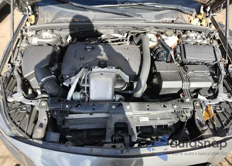 2019 Buick Regal Tourx Essence from USA, damaged, VIN W04GV8SX2K1002168